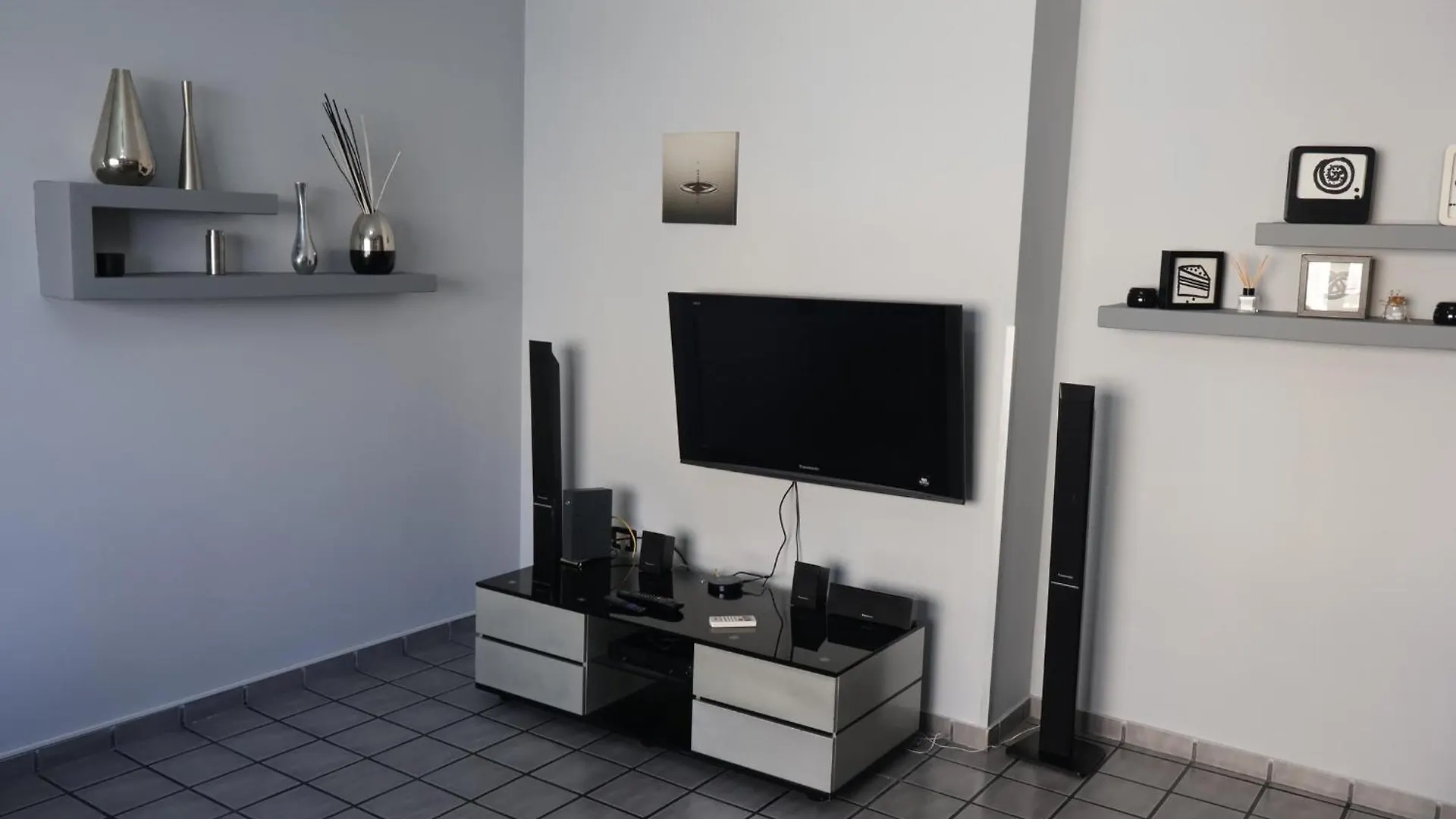 Apartment Mani'S Family Lake Home Tirana